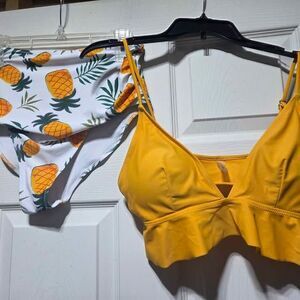 JJ Queen women's Large pineapple print bikini